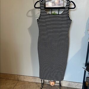Popular Basics Monochrome Striped Midi Dress